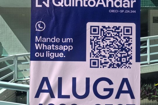 Fachada | Adesivo/Placa Quintoandar instalado  de apartamento para alugar com 2 quartos, 96m² em Ponta da Praia, Santos