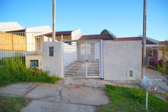 Fachada de casa à venda com 2 quartos, 40m² em São Borja, São Leopoldo