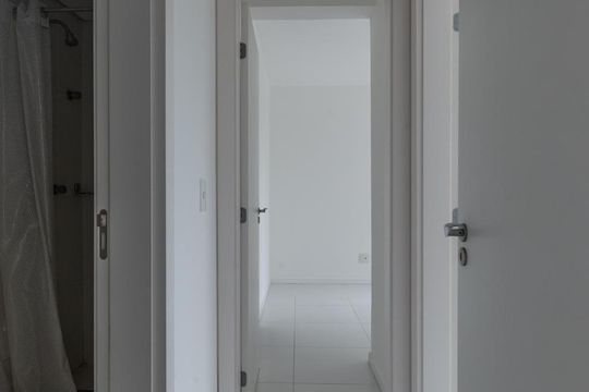 Corredor de apartamento à venda com 2 quartos, 55m² em Floresta, Porto Alegre