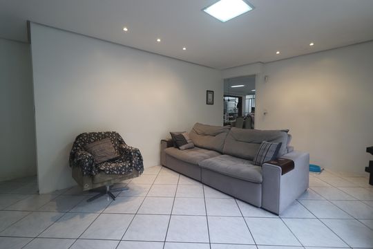 Casa à venda com 4 quartos, 200m² em Ouro Branco, Novo Hamburgo
