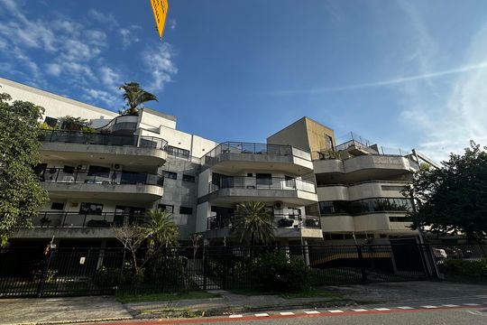 Plaquinha de apartamento à venda com 2 quartos, 203m² em Recreio dos Bandeirantes, Rio de Janeiro