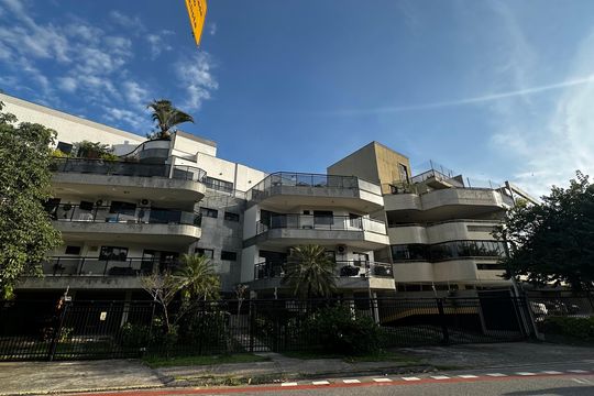 Fachada de apartamento à venda com 2 quartos, 203m² em Recreio dos Bandeirantes, Rio de Janeiro