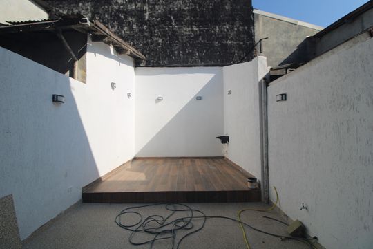 Fundos da casa / lavanderia de casa à venda com 2 quartos, 110m² em Jardim Cidalia, São Paulo
