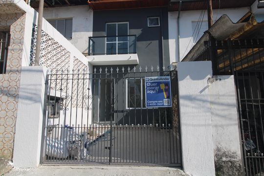 Fachada de casa à venda com 2 quartos, 110m² em Jardim Cidalia, São Paulo