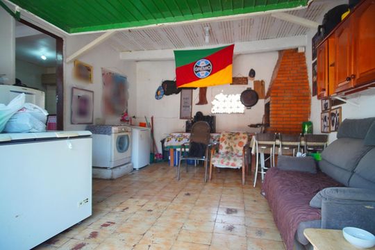 Garagem de casa à venda com 4 quartos, 300m² em Costa E Silva, Porto Alegre