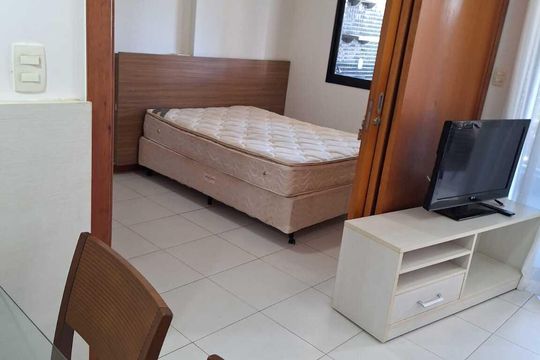 Quarto de apartamento para alugar com 1 quarto, 51m² em Caminho das Árvores, Salvador