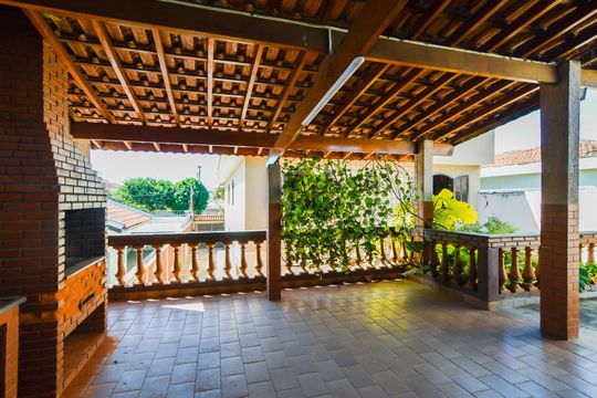 Casa à venda com 4 quartos, 360m² em Jardim Vila Galvao, Guarulhos