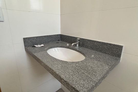 Banheiro de apartamento para alugar com 1 quarto, 34m² em Vila Monte Alegre, São Paulo