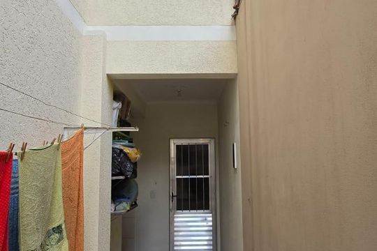 Casa Fundos  de casa à venda com 4 quartos, 135m² em Vila Rosalia, Guarulhos