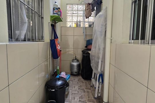 Casa 01/ Area de Serviço de casa para alugar com 4 quartos, 135m² em Vila Rosalia, Guarulhos
