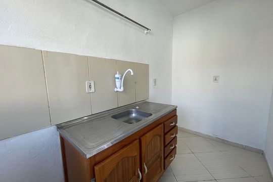 Cozinha de casa para alugar com 1 quarto, 30m² em Jaguaré, São Paulo
