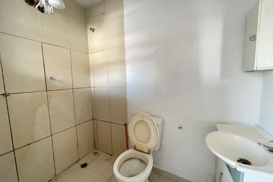 Banheiro de casa para alugar com 1 quarto, 30m² em Jaguaré, São Paulo
