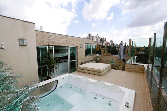 Apartamento à venda com 4 quartos, 270m² em Estoril, Belo Horizonte