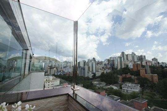 Vista de apartamento à venda com 4 quartos, 270m² em Estoril, Belo Horizonte