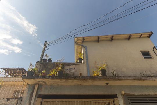 Fachada de casa para alugar com 2 quartos, 100m² em Vila Carrão, São Paulo