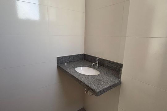 Banheiro de apartamento para alugar com 1 quarto, 38m² em Vila Monte Alegre, São Paulo