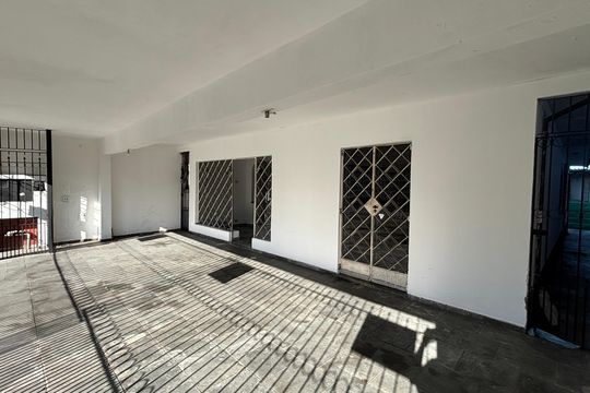 Garagem de casa para alugar com 3 quartos, 260m² em Vila Alto de Santo Andre, Santo André