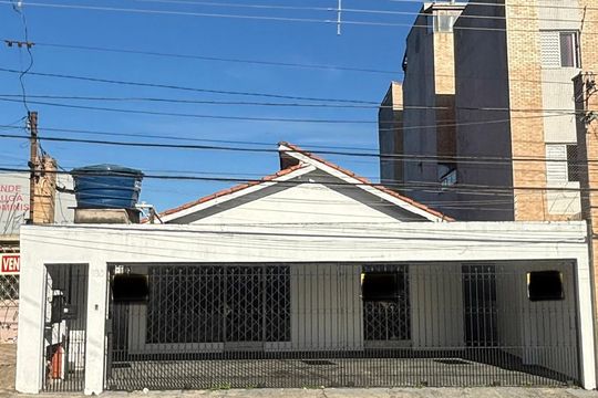 Fachada de casa para alugar com 3 quartos, 260m² em Vila Alto de Santo Andre, Santo André