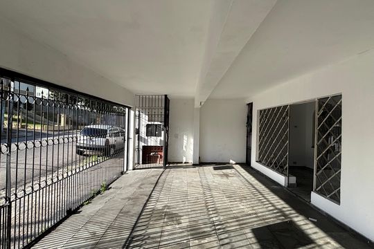 Garagem de casa para alugar com 3 quartos, 260m² em Vila Alto de Santo Andre, Santo André