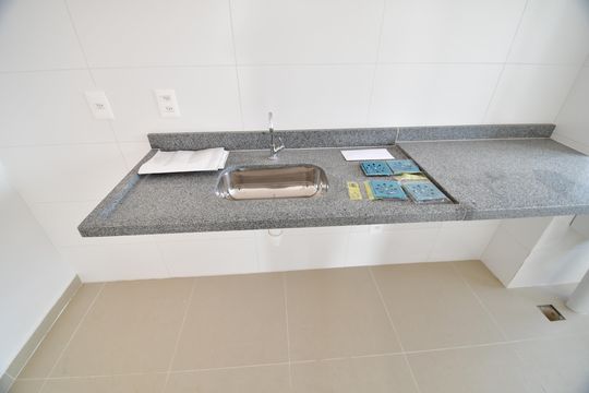 Cozinha de apartamento à venda com 2 quartos, 63m² em Jardim Chapadão, Campinas