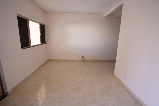 Casa à venda com 4 quartos, 290m² em Jardim América, Goiânia