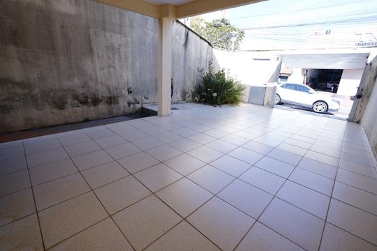 Casa à venda com 4 quartos, 290m² em Jardim América, Goiânia