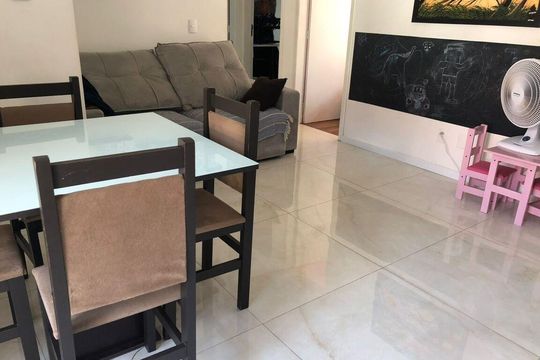 Sala de apartamento para alugar com 3 quartos, 73m² em Canasvieiras, Florianópolis