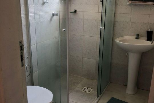Banheiro de apartamento para alugar com 3 quartos, 73m² em Canasvieiras, Florianópolis