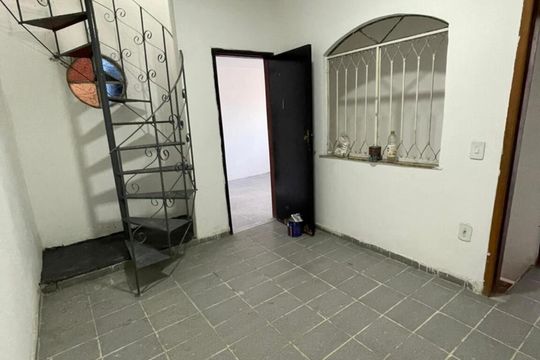 Casa para alugar com 2 quartos, 150m² em Bangu, Rio de Janeiro