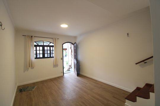 Casa de Condomínio para alugar com 2 quartos, 75m² em Jardim Marajoara, São Paulo