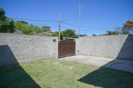 Garagem de casa para alugar com 2 quartos, 50m² em Inoã, Maricá