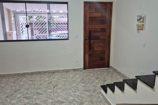 Casa à venda com 2 quartos, 131m² em Vila Maricy, Guarulhos