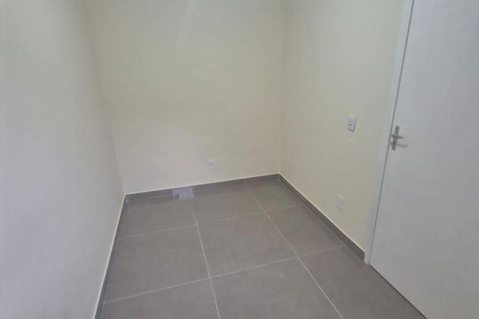 Casa à venda com 2 quartos, 131m² em Vila Maricy, Guarulhos