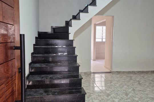Casa à venda com 2 quartos, 131m² em Vila Maricy, Guarulhos