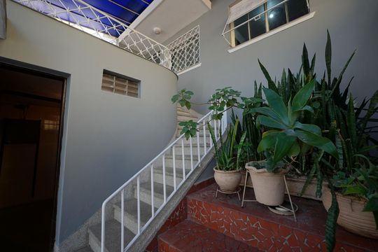 Entrada de casa para alugar com 2 quartos, 120m² em Cambuci, São Paulo