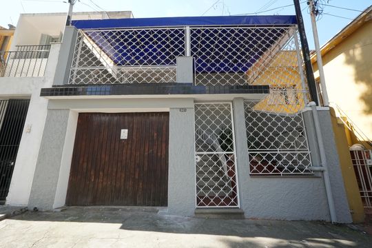 Fachada de casa para alugar com 2 quartos, 120m² em Cambuci, São Paulo
