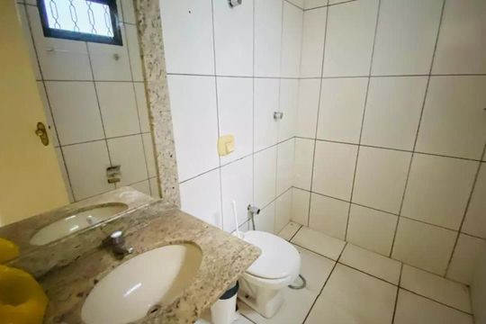Banheiro de casa para alugar com 3 quartos, 270m² em Cidade Jardim, Uberlândia