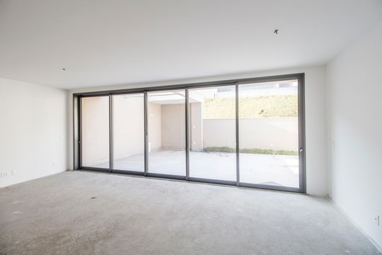 Sala de casa de condomínio para alugar com 2 quartos, 230m² em Centro Empresarial Tamboré, Santana de Parnaíba
