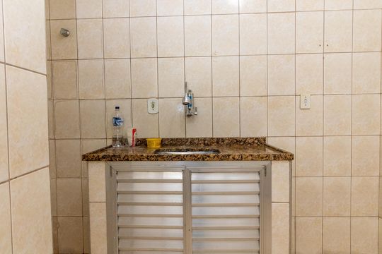 Cozinha de apartamento à venda com 2 quartos, 43m² em Realengo, Rio de Janeiro
