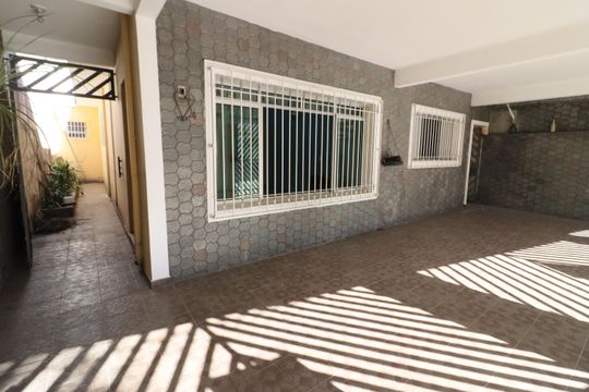 Garagem de casa para alugar com 3 quartos, 280m² em Jardim D’abril, Osasco