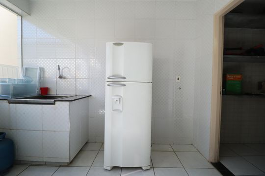 Cozinha de casa para alugar com 4 quartos, 330m² em Marta Helena, Uberlândia