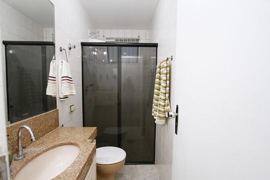 Banheiro Social de apartamento para alugar com 3 quartos, 100m² em Buritis, Belo Horizonte