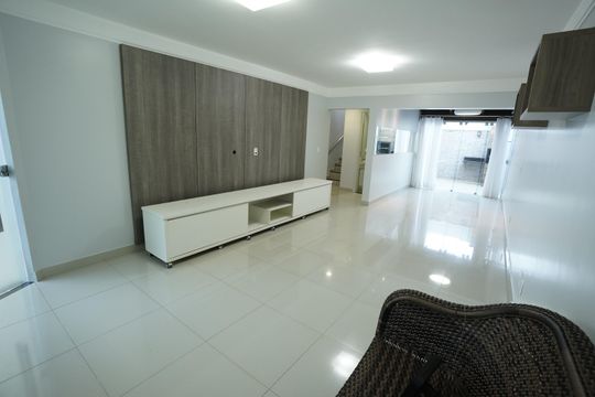 Casa de Condomínio à venda com 3 quartos, 129m² em Jardim Europa, Goiânia