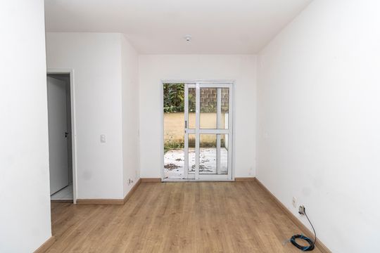 Sala de apartamento para alugar com 2 quartos, 91m² em Furnas, São Paulo