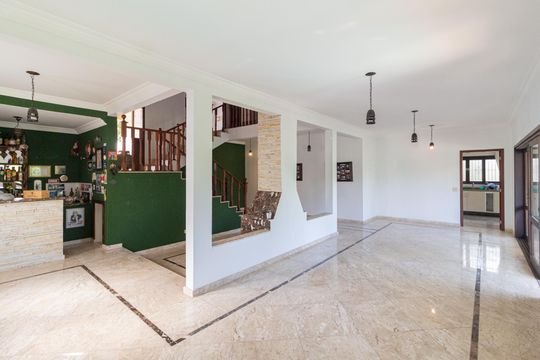 Casa para alugar com 3 quartos, 450m² em Nova Fazendinha, Carapicuíba