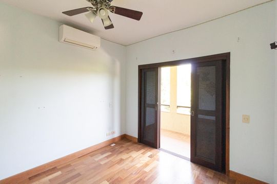 Suíte 2 de casa para alugar com 3 quartos, 450m² em Nova Fazendinha, Carapicuíba