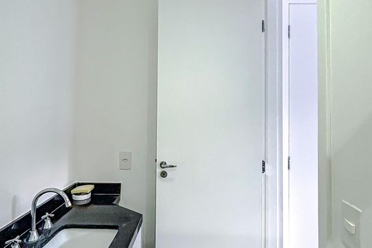 Banheiro da Suíte de apartamento para alugar com 2 quartos, 54m² em Vila Mafra, São Paulo