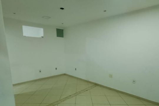 Casa para alugar com 1 quarto, 50m² em Curicica, Rio de Janeiro