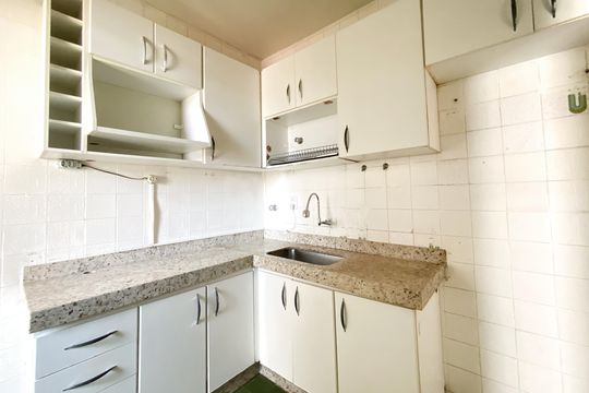 Cozinha de apartamento à venda com 3 quartos, 97m² em Pampulha, Belo Horizonte