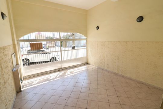 Garagem de casa à venda com 2 quartos, 199m² em Cidade das Flores, Osasco